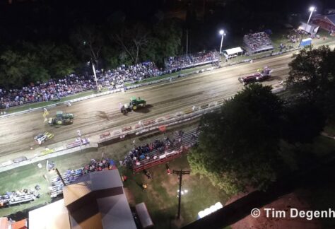Tractor pull at night