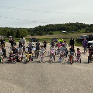 A picture of kids on bikes.