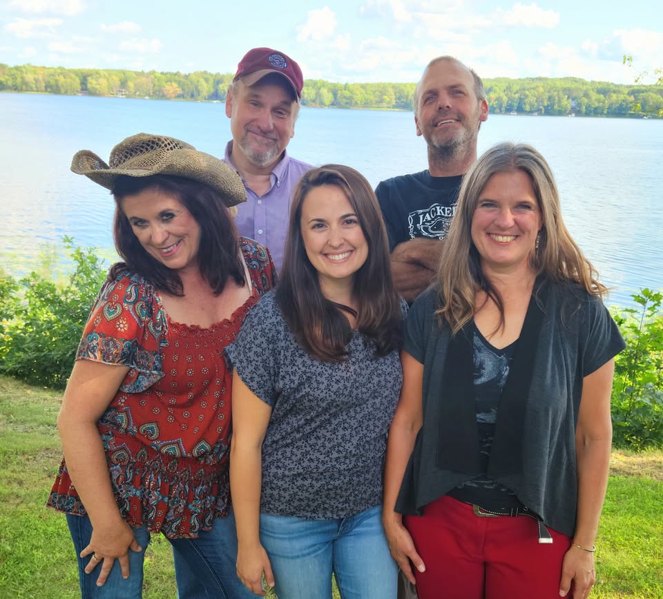 A picture of the band Shovelmen.