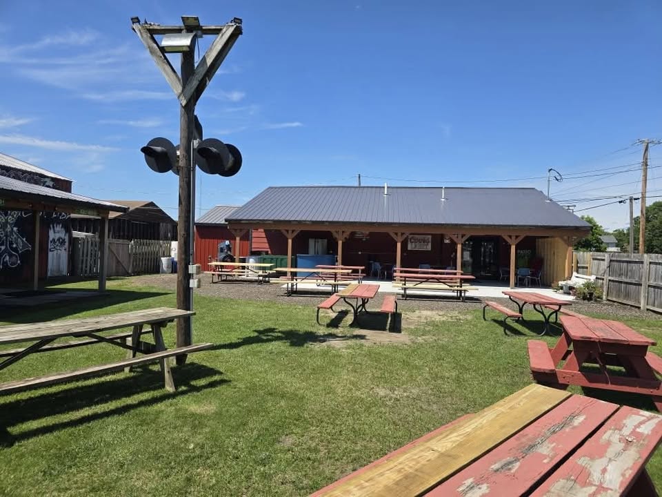 Outdoor space at the Harris Crossing bar